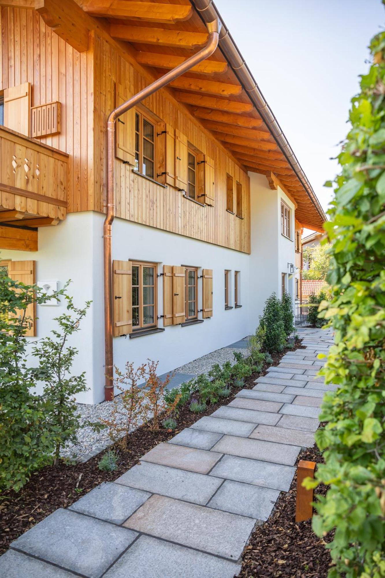 Graf Chiemo Suites - Direkt Am Chiemsee Mit Separatem Seezugang 切明 外观 照片