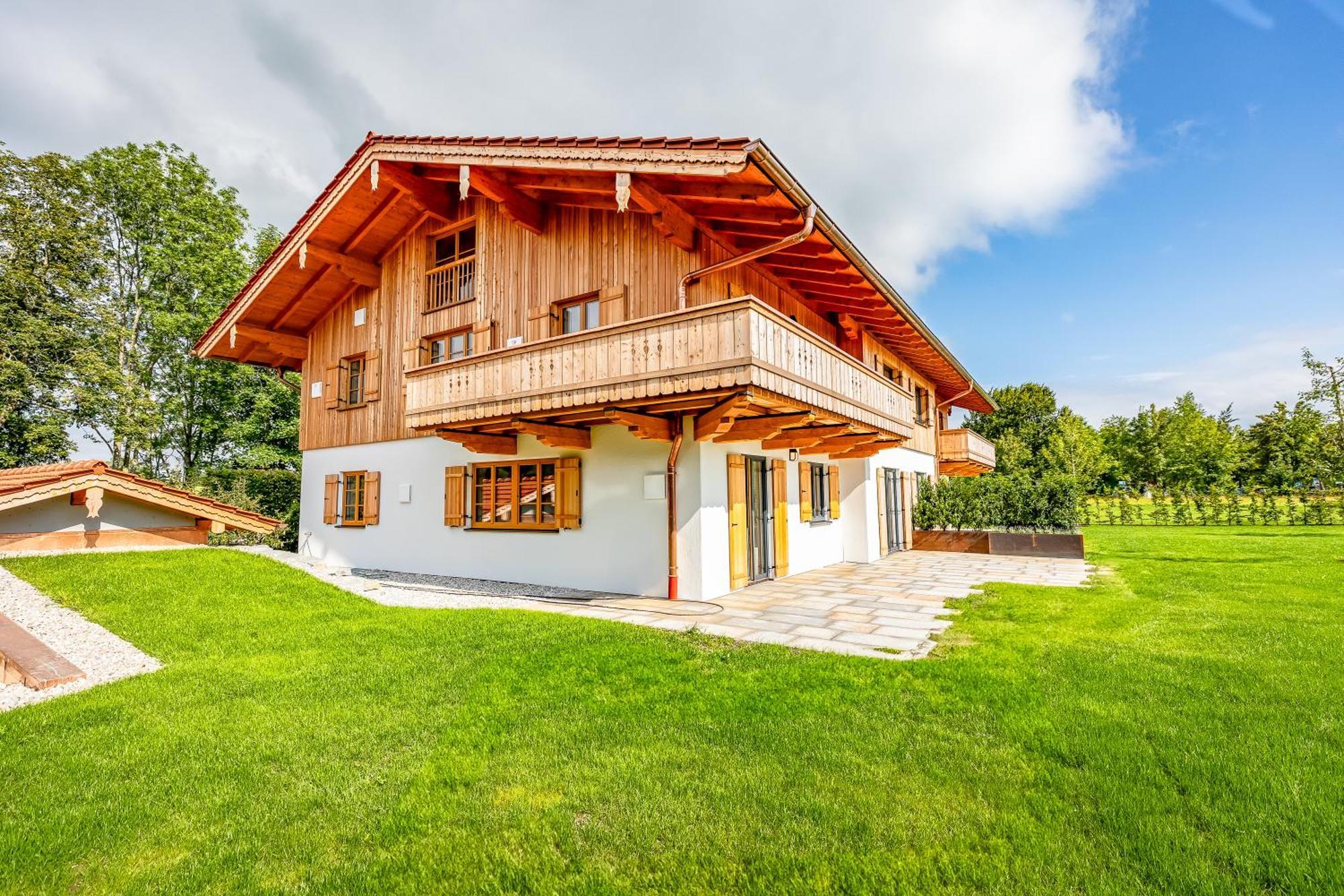 Graf Chiemo Suites - Direkt Am Chiemsee Mit Separatem Seezugang 切明 外观 照片