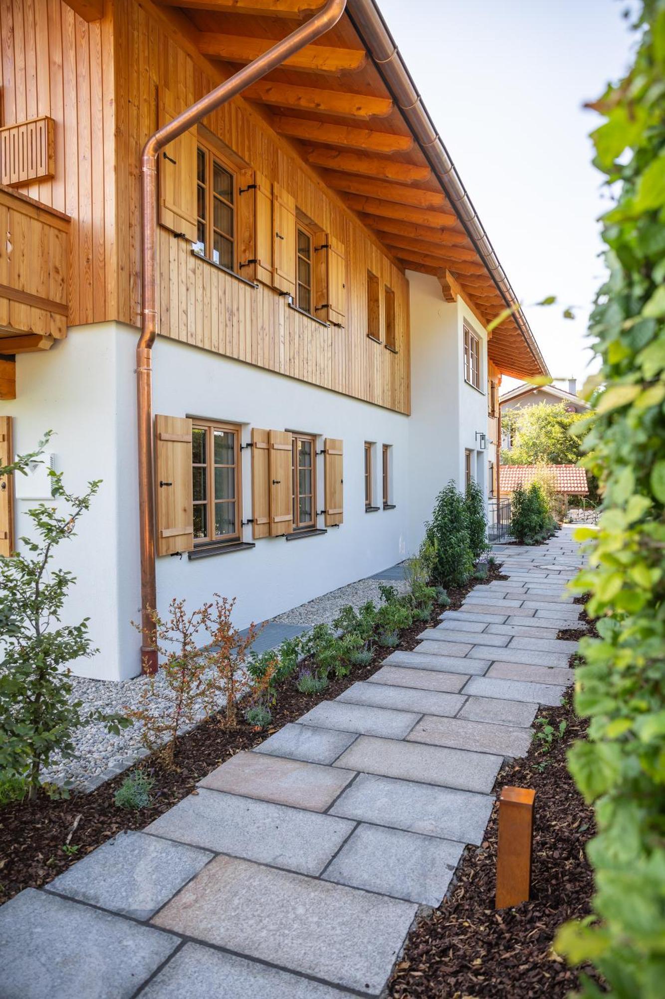 Graf Chiemo Suites - Direkt Am Chiemsee Mit Separatem Seezugang 切明 外观 照片