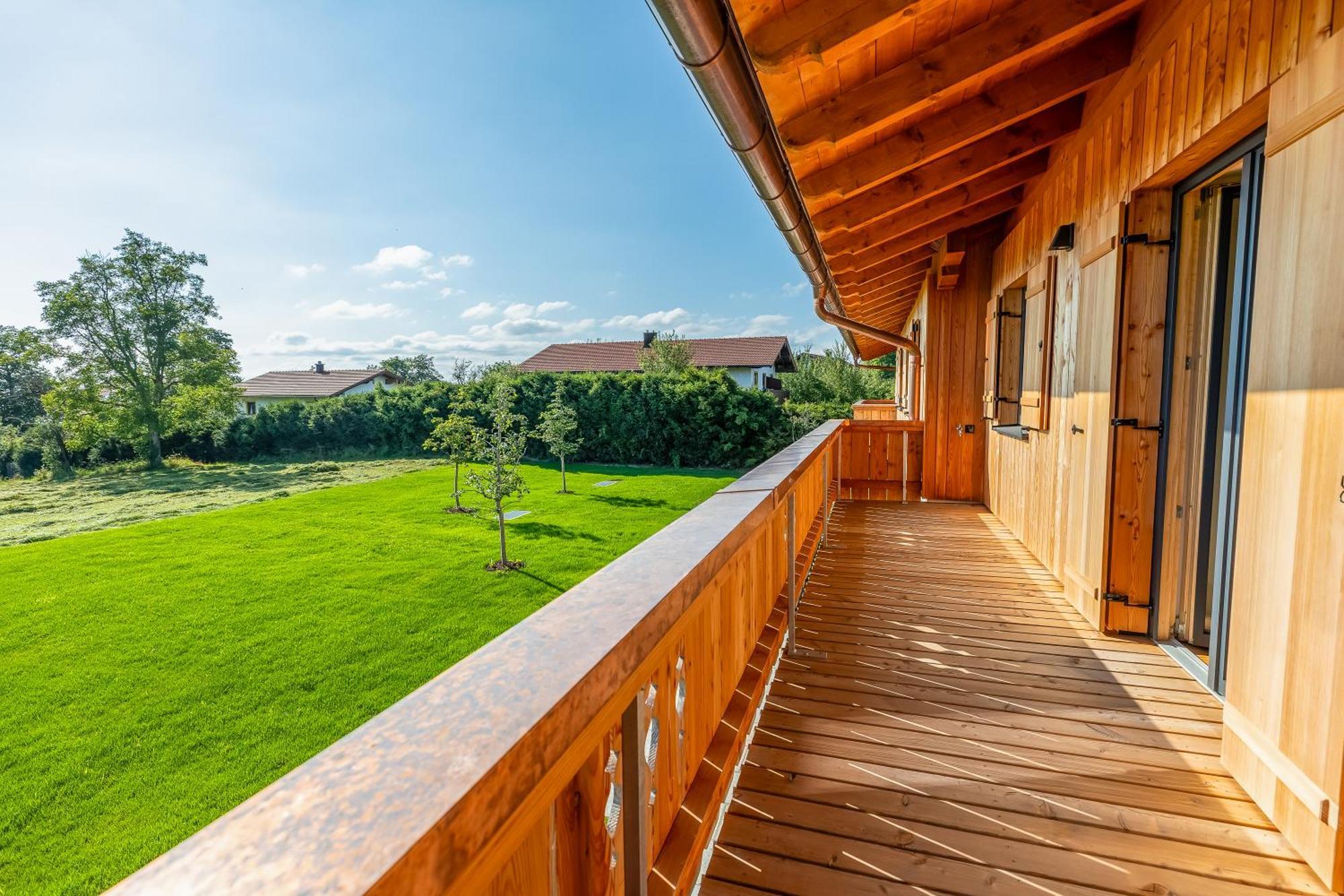 Graf Chiemo Suites - Direkt Am Chiemsee Mit Separatem Seezugang 切明 外观 照片