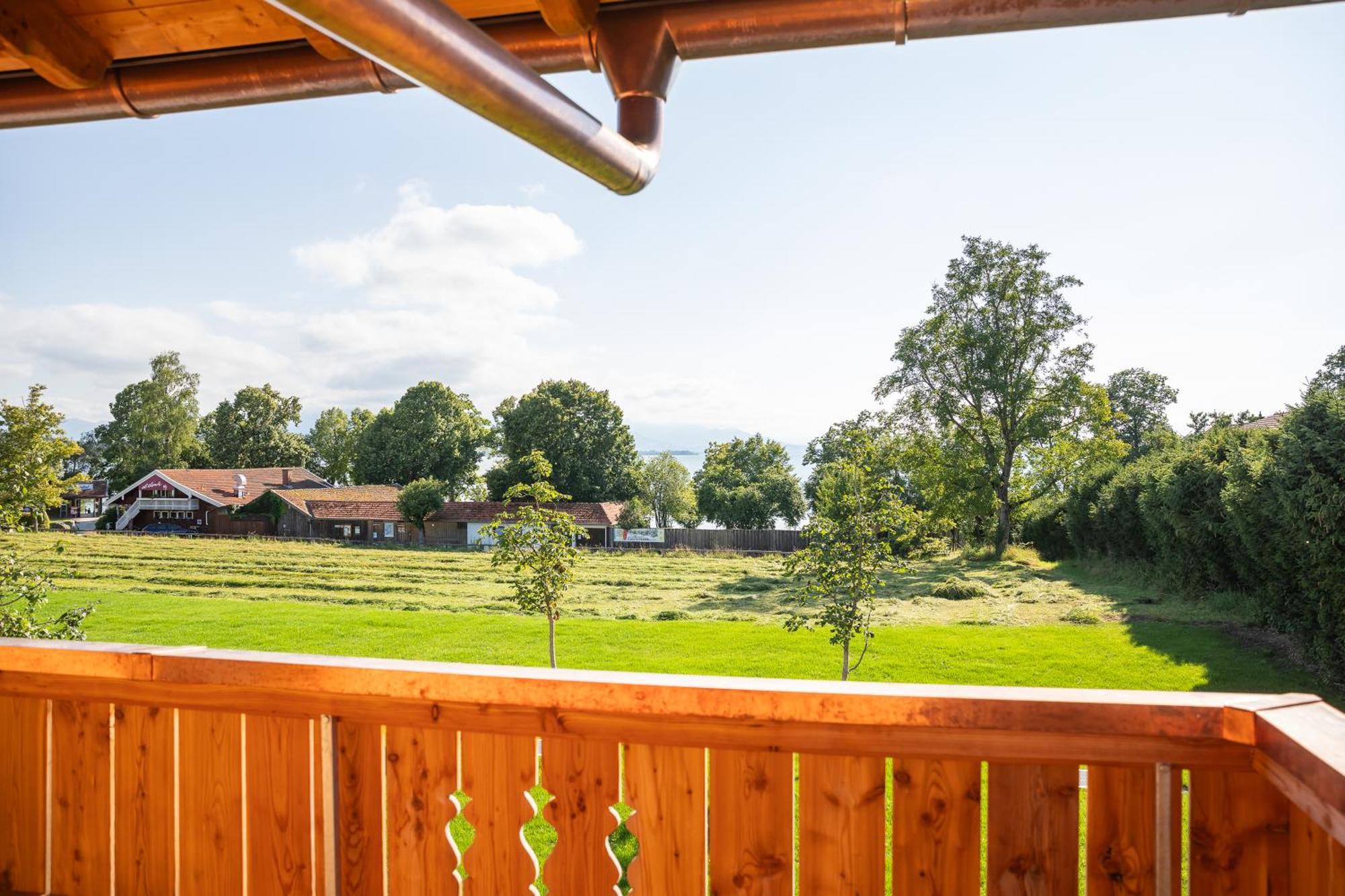 Graf Chiemo Suites - Direkt Am Chiemsee Mit Separatem Seezugang 切明 外观 照片