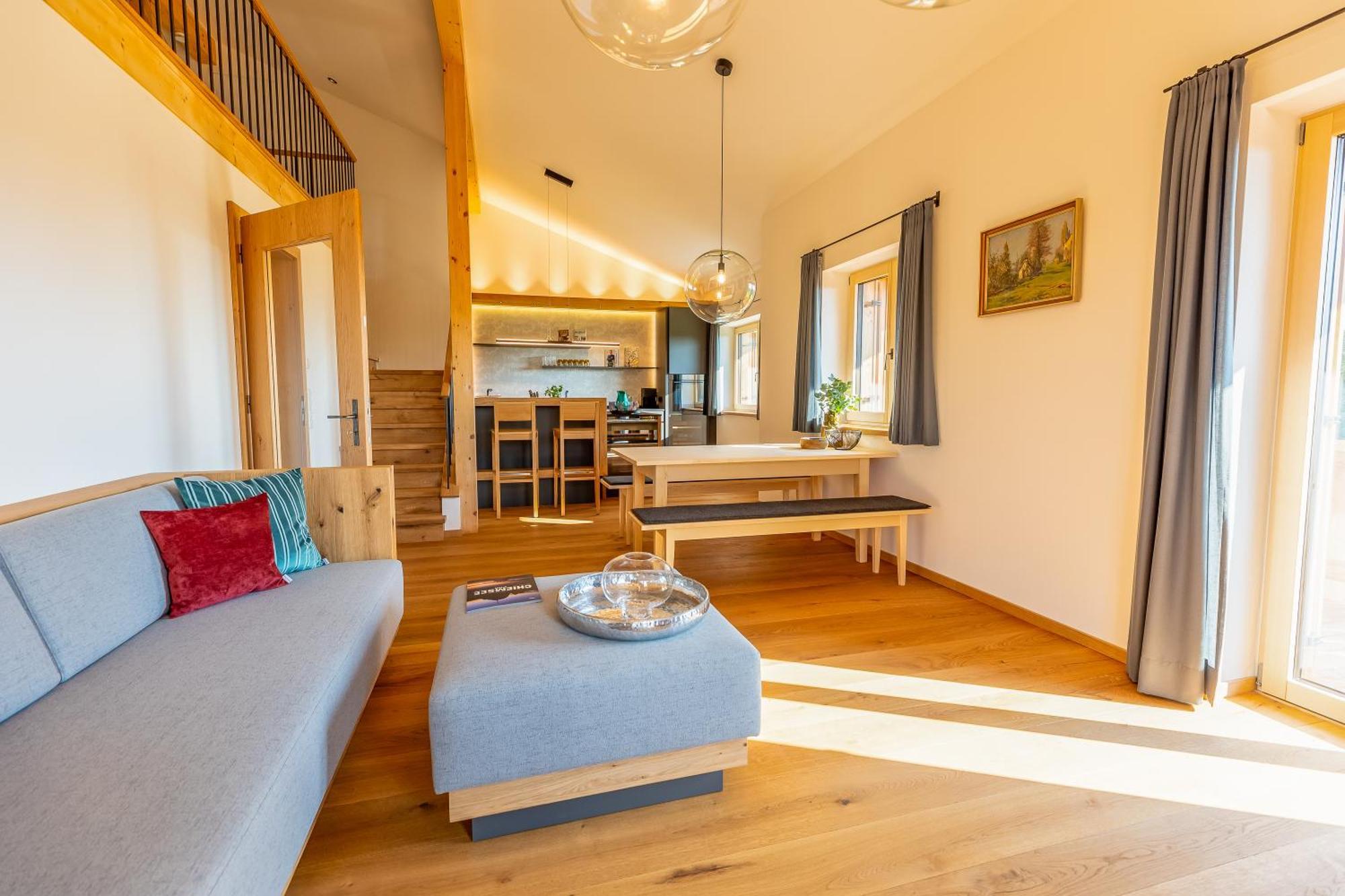 Graf Chiemo Suites - Direkt Am Chiemsee Mit Separatem Seezugang 切明 外观 照片