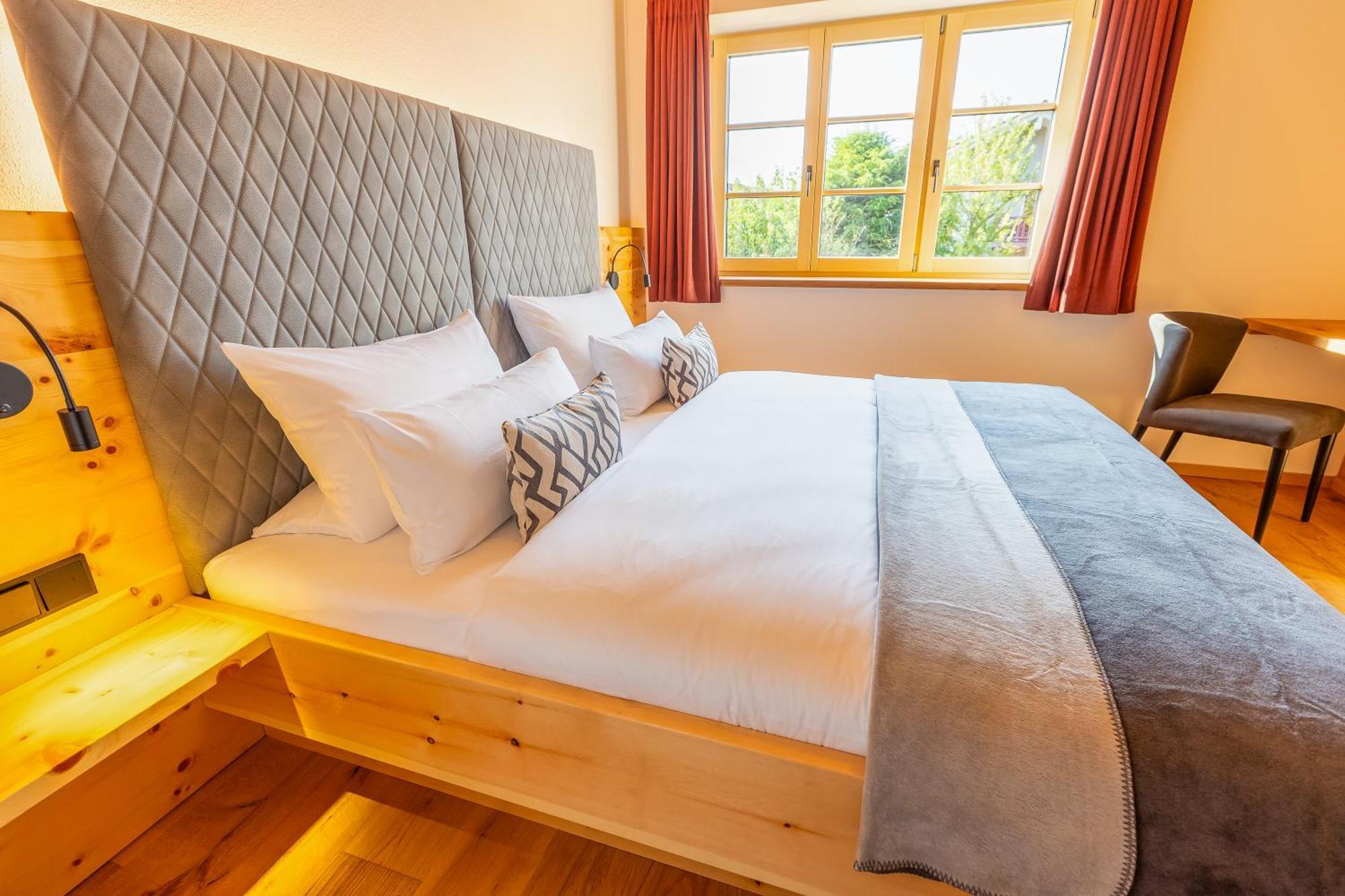 Graf Chiemo Suites - Direkt Am Chiemsee Mit Separatem Seezugang 切明 外观 照片