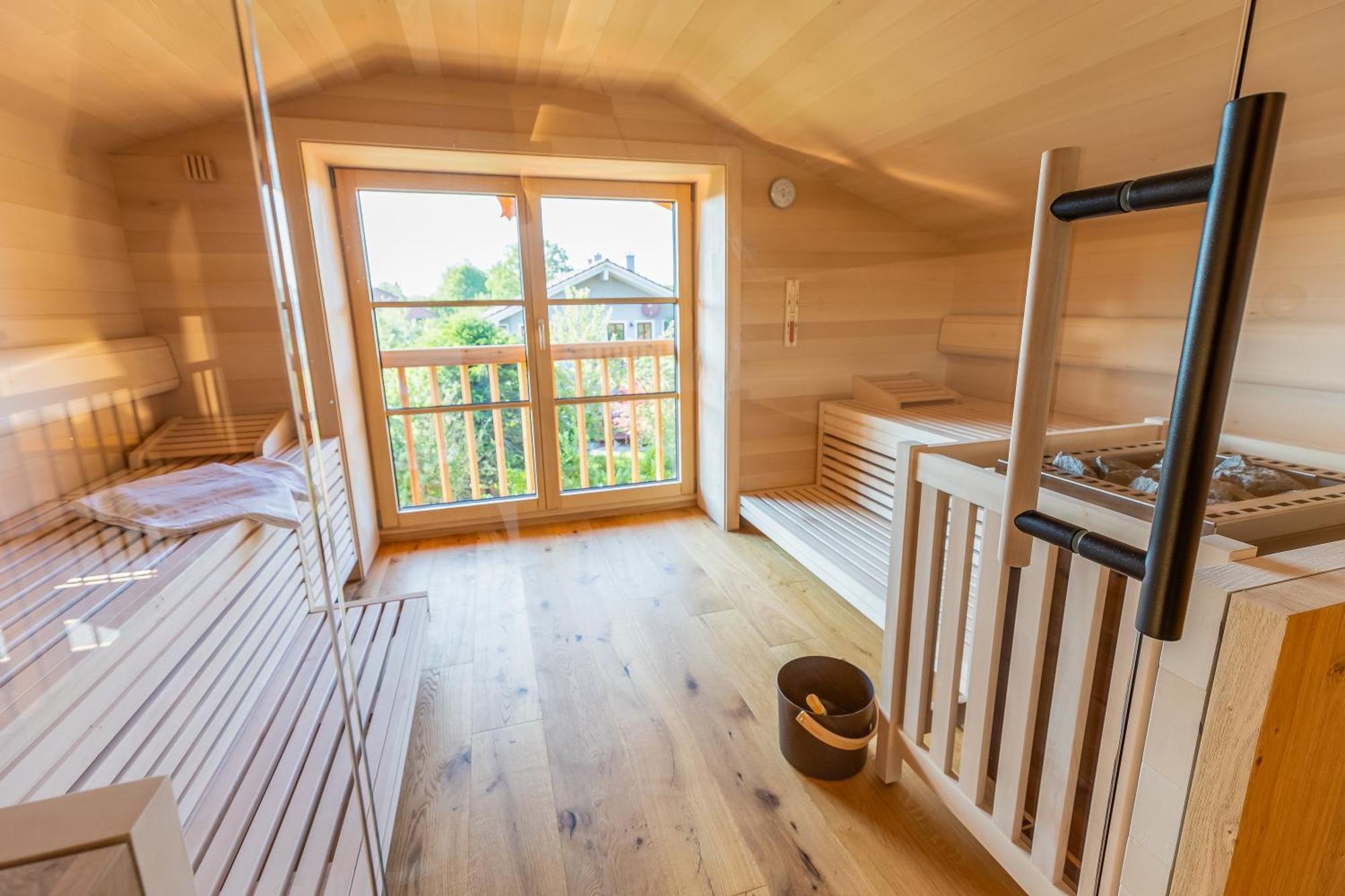 Graf Chiemo Suites - Direkt Am Chiemsee Mit Separatem Seezugang 切明 外观 照片