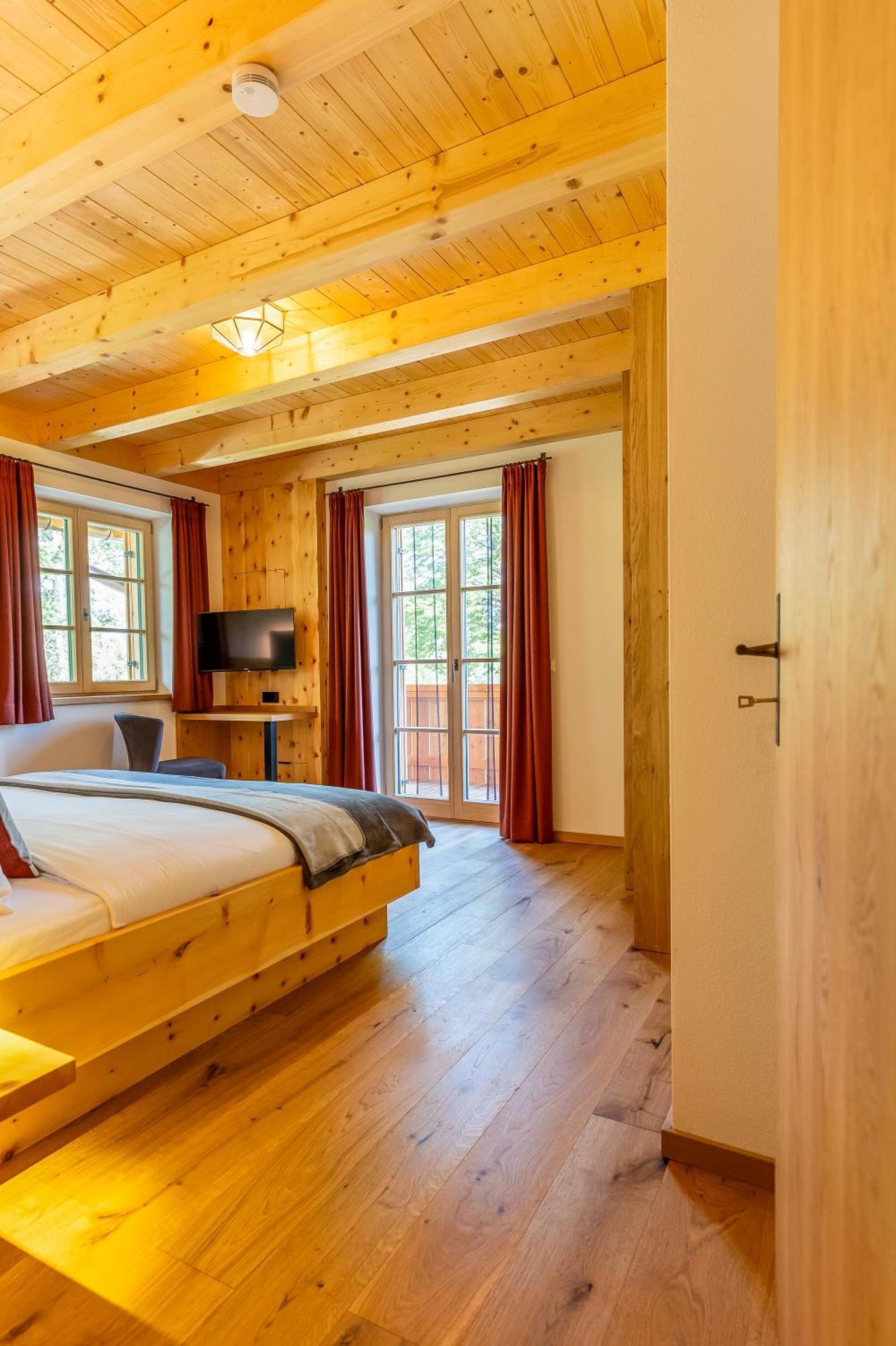 Graf Chiemo Suites - Direkt Am Chiemsee Mit Separatem Seezugang 切明 外观 照片