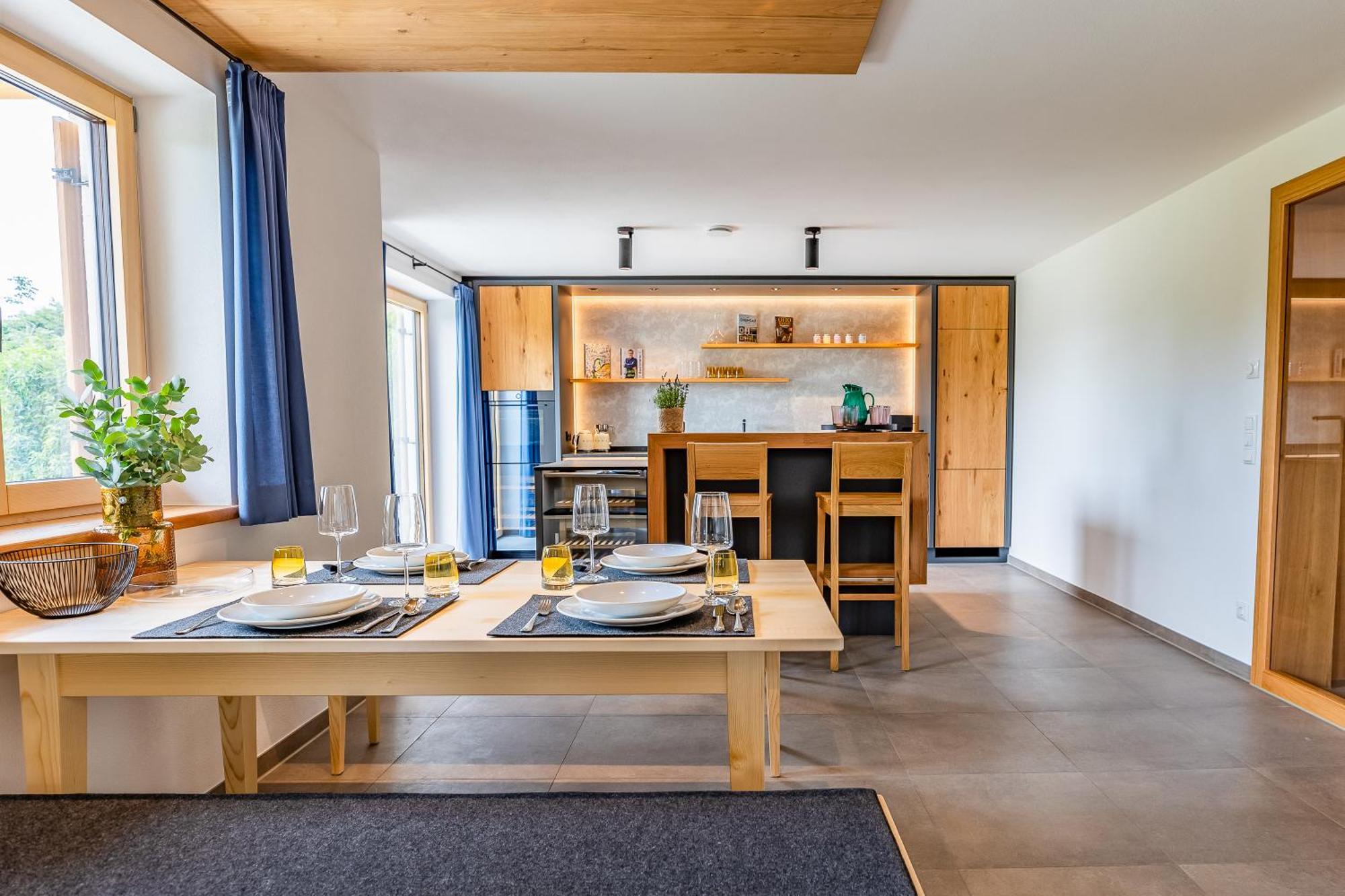 Graf Chiemo Suites - Direkt Am Chiemsee Mit Separatem Seezugang 切明 外观 照片