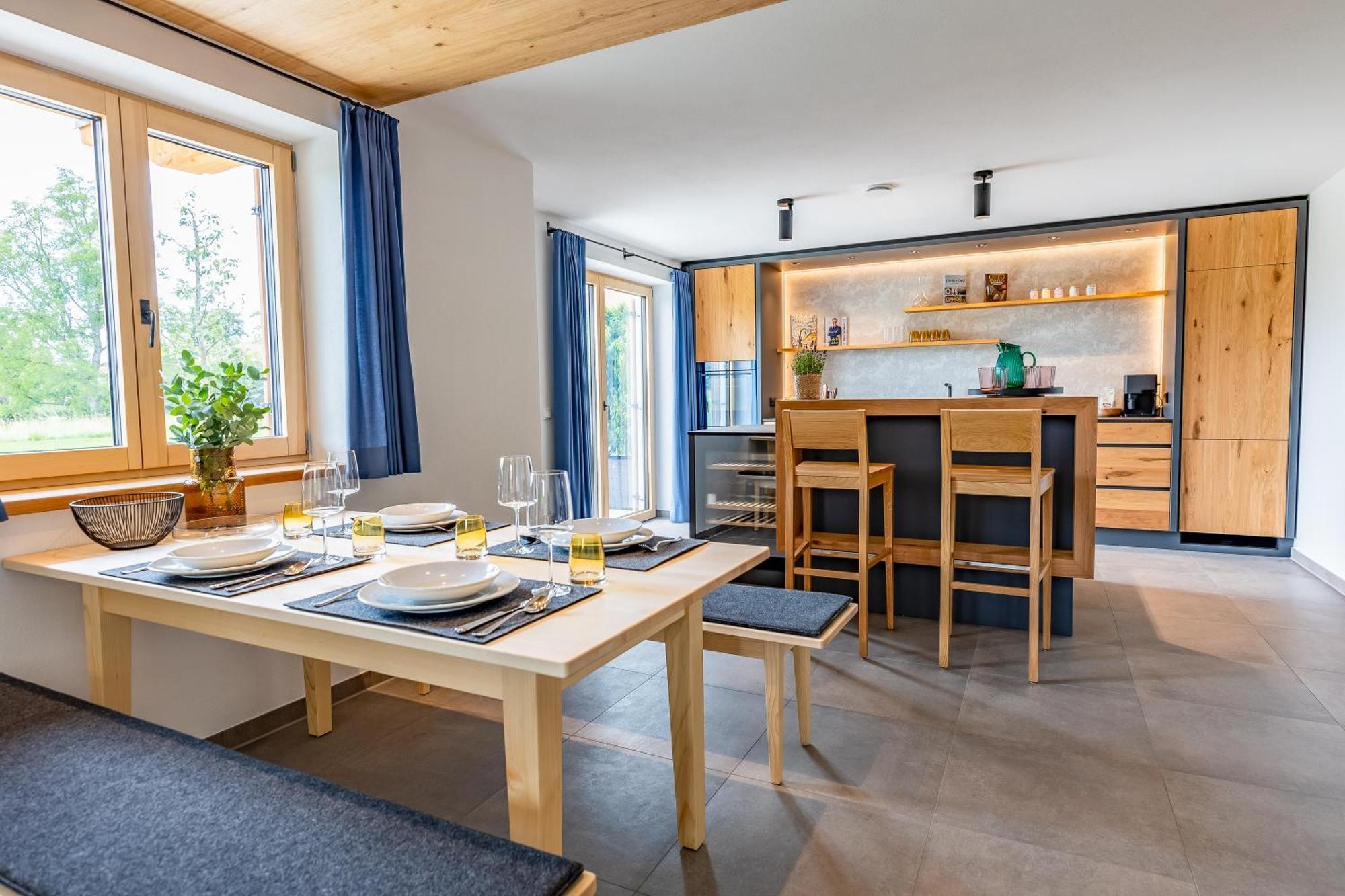 Graf Chiemo Suites - Direkt Am Chiemsee Mit Separatem Seezugang 切明 外观 照片